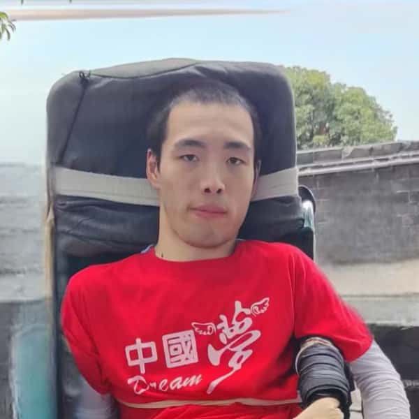 湖南30岁单身帅哥真诚找对象-兴安盟征婚相亲网