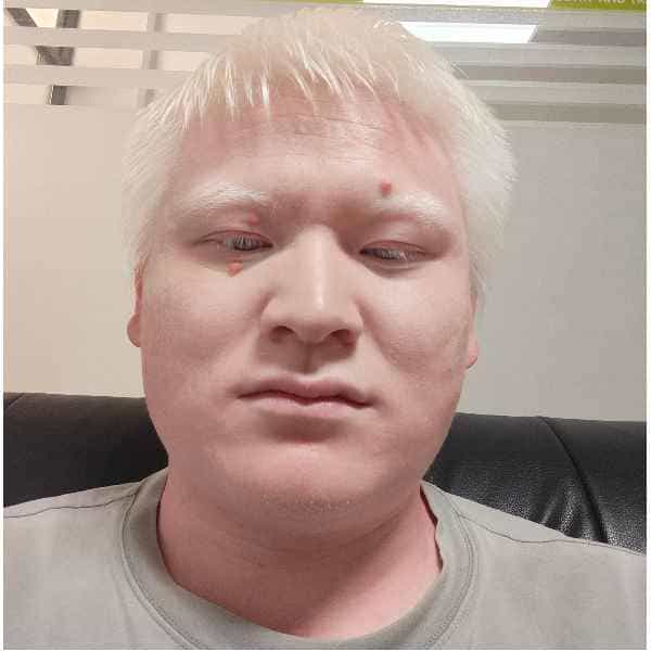 30岁岁安徽单身帅哥 - 兴安盟吉缘网